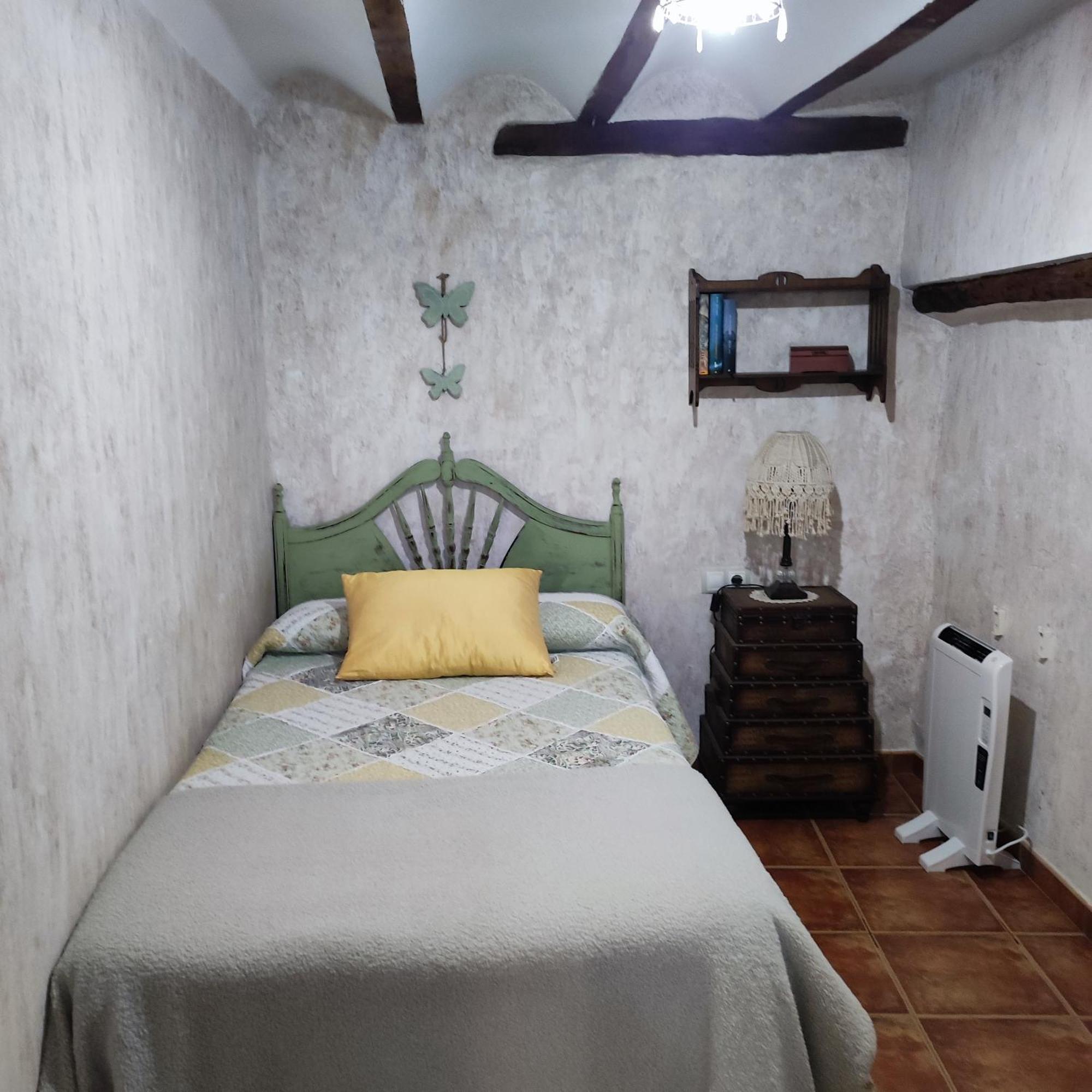 Alcoba Con Patio Del Siglo XIX Vila Villanueva de Viver Exterior foto
